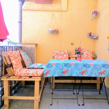Click Center Apartment Катанія Екстер'єр фото
